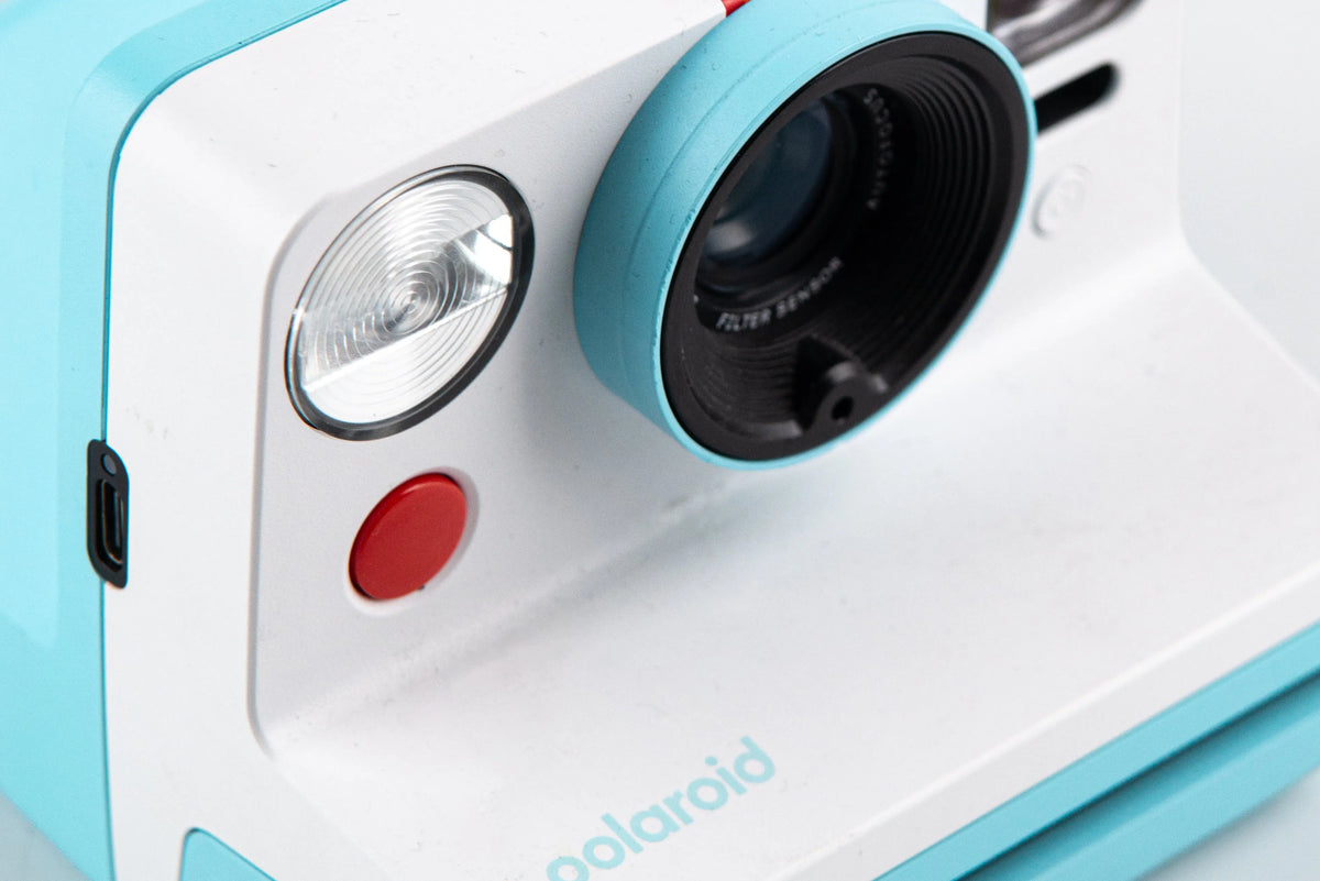 How to Use Flash with Polaroid Cameras Berlin Photo Studio