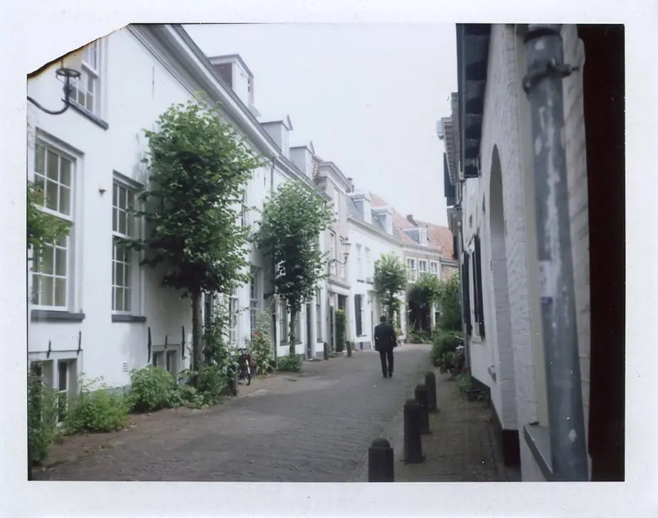 Polaroid Colorpack 80 – Vintage Instant Packfilm Camera – analogue camera gallery view 4 of 5