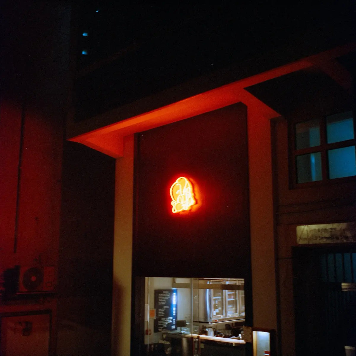 CineStill 800T – 120 Medium Format - Color Film - Photo Studio Berlin